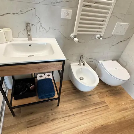 Πανσιόν Downtown Express - Lucio Sestio Metro A, Fast Connection To The Centre Ρώμη