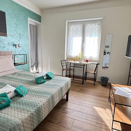 Downtown Express - Lucio Sestio Metro A, Fast Connection To The Centre Πανσιόν